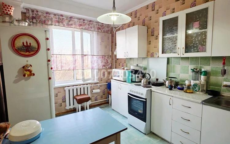 3-комнатная квартира · 67.9 м² · 5/12 этаж, мкр Аксай-2 13а за 45 млн ₸ в Алматы, Ауэзовский р-н — фото 30