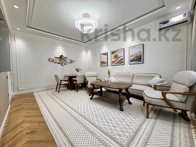 2-комнатная квартира · 90 м² · 8 этаж, Аль-Фараби 41 за 600 000 ₸ в Алматы, Бостандыкский р-н