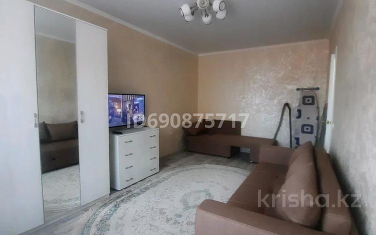 1-комнатная квартира, 36 м², 6/9 этаж помесячно, Нажмиденова 52А — А-426