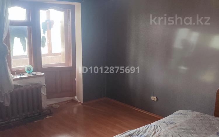 3-бөлмелі пәтер · 62.9 м² · 5/5 қабат, мкр. Зачаганск пгт, Жангир Хана 53, бағасы: 17 млн ₸ в Уральске — фото 2