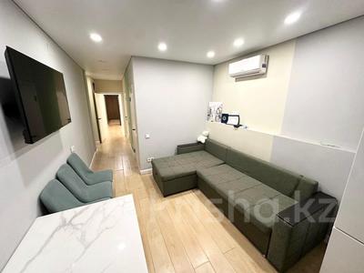 2-комнатная квартира · 55.3 м² · 5/13 этаж, Муратбаева 14/3 — Муратбаева-Райымбек за 45 млн 〒 в Алматы, Алмалинский р-н