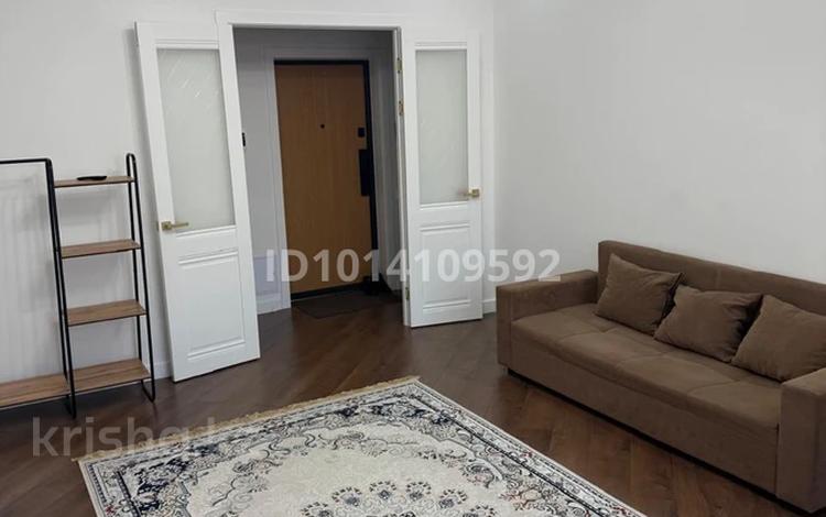 1-комнатная квартира · 43 м² · 15/17 этаж, Туран 83/1 — Хусейн Бен Талал за 220 000 ₸ в Астане, Нура р-н — фото 2