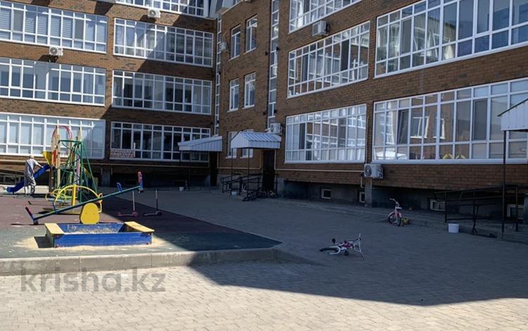 3-комнатная квартира · 95.9 м² · 1/4 этаж, мкр Старый Аэропорт, Евразия 125 за 36.5 млн ₸ в Уральске — фото 2