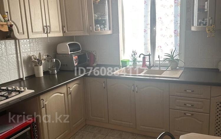 2-бөлмелі пәтер · 55 м² · 3/5 қабат, Владимирского 19, бағасы: 220 000 ₸ в Атырау, мкр Авангард-4 — фото 2