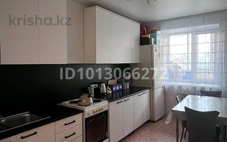 3-бөлмелі пәтер · 65.5 м² · 4/9 қабат, Карагайлы 13 — Садик Акылтай, бағасы: 26 млн ₸ в Семее — фото 2