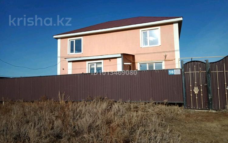 Отдельный дом · 6 комнат · 240 м² · 11 сот., жилой массив Бауырластар, Д. Бабатай ұлы 18 — Возле детской площадки за 37 млн ₸ в Актобе — фото 3