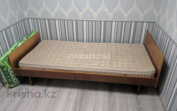 1 бөлме · 12 м², бульвар Гагарина 36, бағасы: 120 000 ₸ в Усть-Каменогорске — фото 2