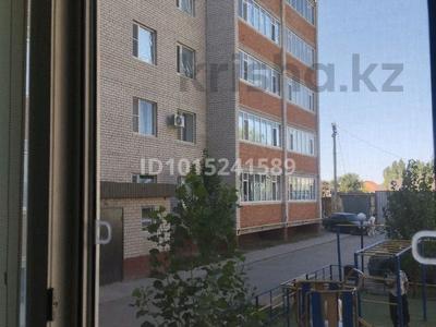 2-комнатная квартира · 70 м² · 1/5 этаж, Асау Барака 60а, 60Б за 16.5 млн ₸ в Актобе, мкр. Курмыш
