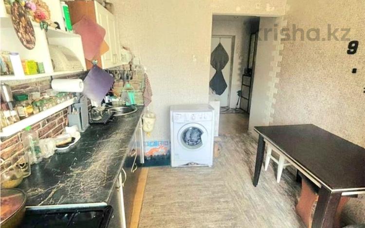 1-комнатная квартира · 35.6 м² · 1/5 этаж, мкр Новый Город, Крамского за 12 млн ₸ в Караганде, Казыбек би р-н — фото 4