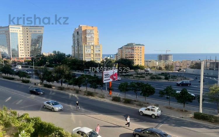 3-бөлмелі пәтер · 100 м² · 3/9 қабат, 13-ш/а. 23, бағасы: 42 млн ₸ в Актау, 13-й мкр — фото 2