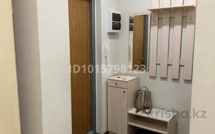 2-комнатная квартира · 68 м² · 17/19 этаж, Брусиловского 167 за 300 000 ₸ в Алматы, Алмалинский р-н — фото 2