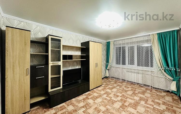 3-комнатная квартира, 56 м², 2/5 этаж, Карла Маркса 16 за 10 млн 〒 в Шахтинске — фото 2