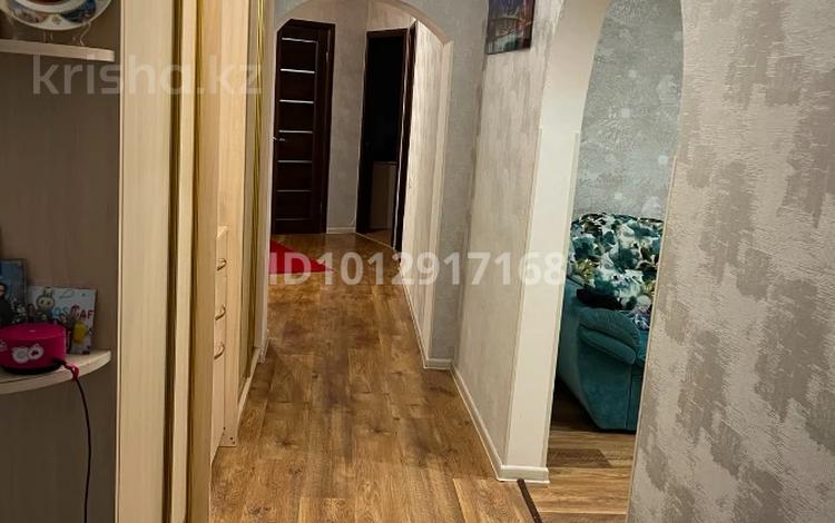 4-бөлмелі пәтер · 81.4 м² · 6/9 қабат, мкр Северо-Восток, Ивана Ларина 2/2 — Автопарк, бағасы: 28 млн ₸ в Уральске — фото 2