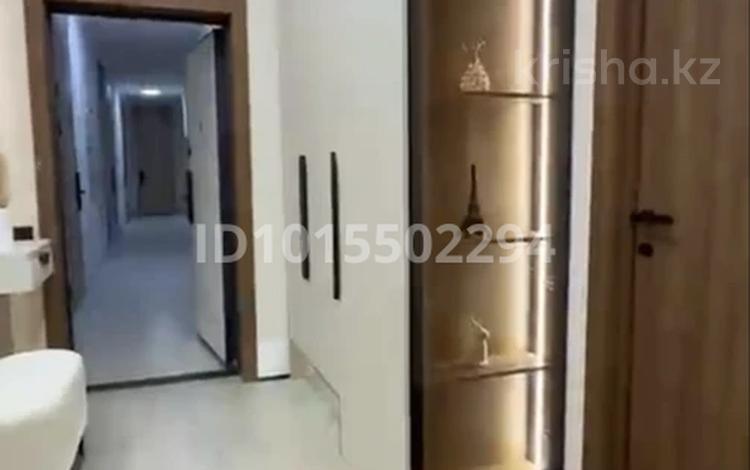 3-комнатная квартира · 70 м² · 11/18 этаж, ул. Е-36 6 за 500 000 ₸ в Астане, Нура р-н — фото 2
