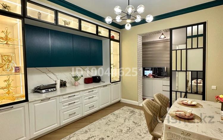 4-комнатная квартира · 125 м² · 2/10 этаж, Мухамедханова 4 б — Хан шатыра за 112.5 млн ₸ в Астане, Нура р-н — фото 2