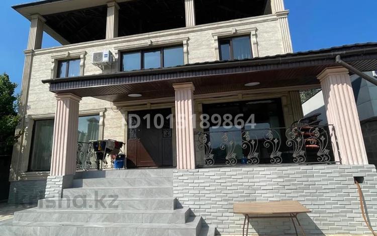 Дом · 7 комнат · 300 м², мкр Коктобе 22 — Восточно-объездная -Толе би за 130 000 ₸ в Алматы, Медеуский р-н — фото 2