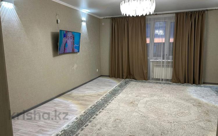 3-бөлмелі пәтер · 91 м² · 5/5 қабат, 5 микрорайон 171/1, бағасы: 35.9 млн ₸ в Уральске — фото 2