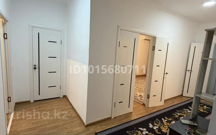 2-бөлмелі пәтер · 60 м² · 1/5 қабат, Тәуелсіздік 33 — Мкр Астана 4 Тәуелсіздік 33, бағасы: 140 000 ₸ в  — фото 2