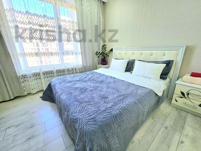 2-комнатная квартира · 50 м² · 8/12 этаж, Кабанбай батыра 59 — Хусейн бен Талала за 18 000 〒 в Астане, Есильский р-н