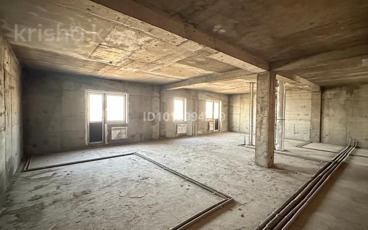 4-комнатная квартира · 136 м² · 9/10 этаж, Тулебаева 171 — Курмангазы за 170 млн ₸ в Алматы, Медеуский р-н — фото 8