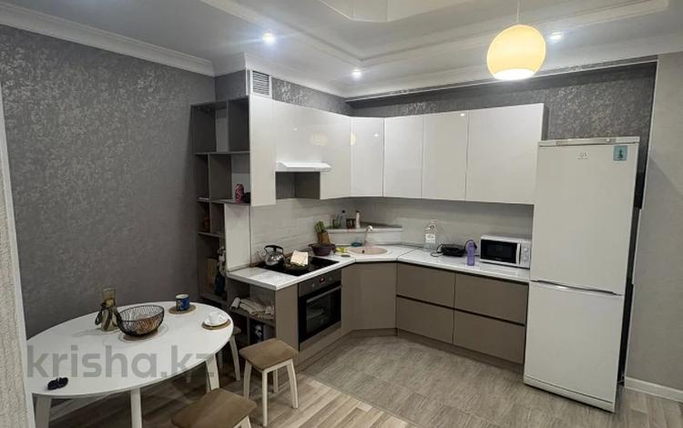 2-комнатная квартира · 81.5 м² · 8/16 этаж, Навои — Торайгырова за 74 млн ₸ в Алматы, Бостандыкский р-н — фото 2