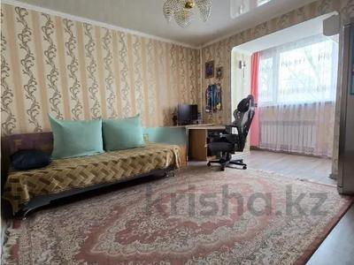 3-комнатная квартира · 63 м² · 4/5 этаж, мкр Михайловка , Аманжолова 71а за 26 млн ₸ в Караганде, Казыбек би р-н
