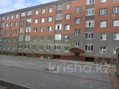 2-комнатная квартира · 69.8 м² · 2/5 этаж, Бокенбай Батыра 157Б за 24 млн ₸ в Актобе, мкр Авиатор