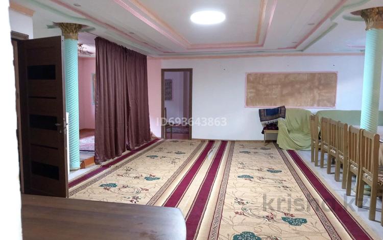 Отдельный дом · 3 комнаты · 150 м² · 8 сот., мкр Акбулак 5 — Шарипканова за 250 000 ₸ в Алматы, Алатауский р-н — фото 2