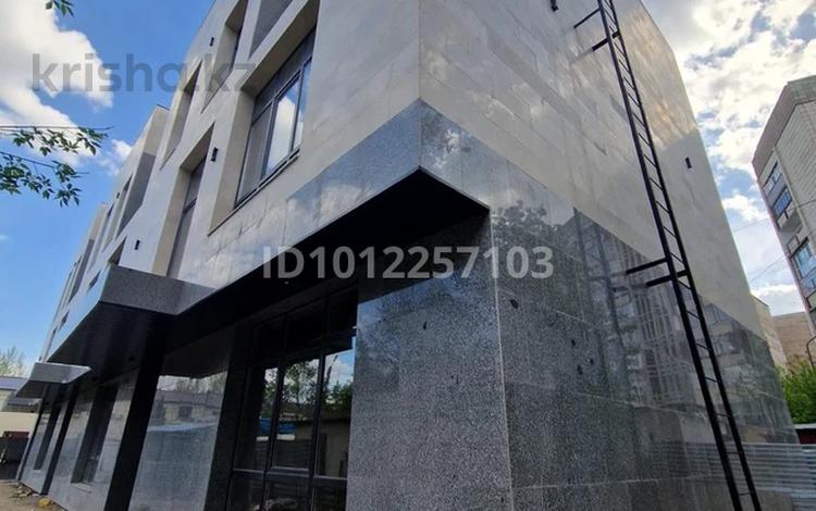 Свободное назначение, офисы · 660 м² за 300 млн ₸ в Караганде, Казыбек би р-н — фото 2