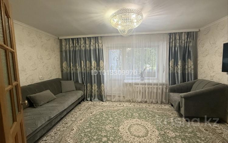 3-комнатная квартира · 65 м² · 1/9 этаж, Шакарима 150 за 35 млн ₸ в Семее — фото 2
