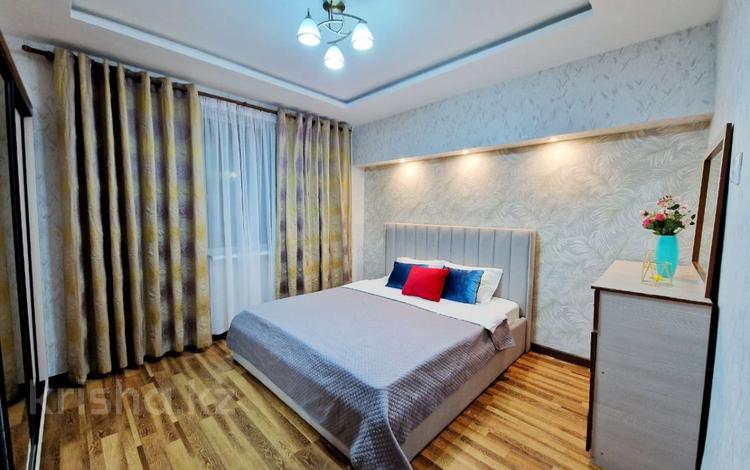 3-комнатная квартира, 100 м², 3/5 этаж посуточно, Астана 13 — Аль-Фараби за 18 000 〒 в Таразе — фото 6