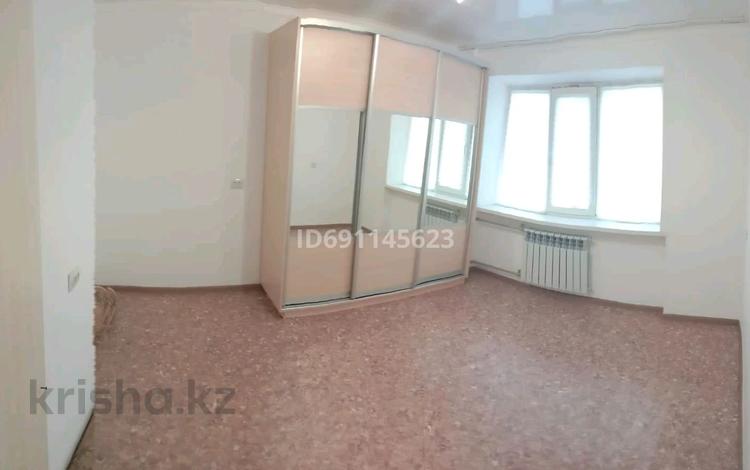 2-комнатная квартира, 36 м², 3/5 этаж, Азаттык 67А за 9.5 млн 〒 в Атырау — фото 3