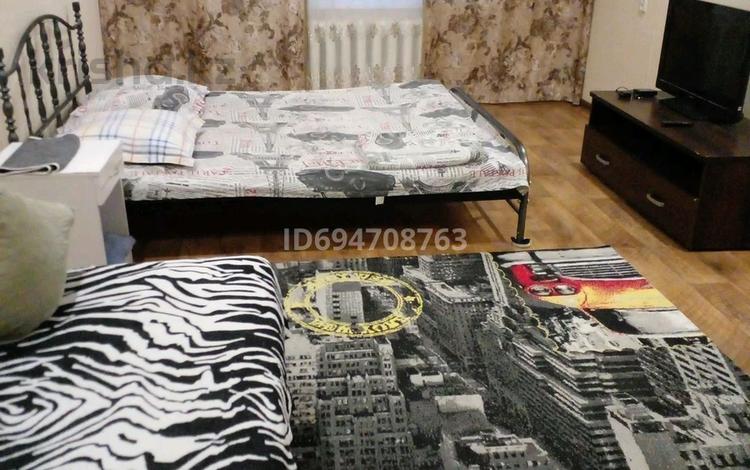 1-комнатная квартира · 46 м² · 1/9 этаж, мкр 4 38 за 1 500 ₸ в Уральске — фото 2