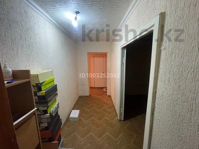 4-комнатная квартира · 77.3 м² · 1/9 этаж, Островского 12 — Томирис, пр. Бозтаева 40 за 30 млн 〒 в Семее