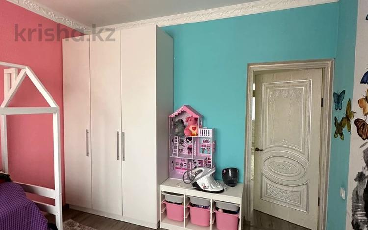 Солнечный бульвар 3. Солнечная 10. Красное и белое дзержинский район. Золотая оберточная бумага. 1.