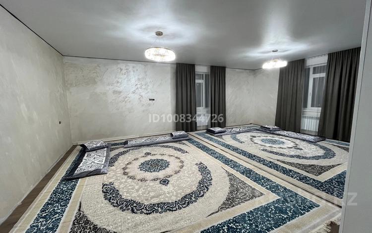 Дом · 4 комнаты · 300 м², Жас Ғарышкерлер за 150 000 ₸ в Темиртау — фото 2