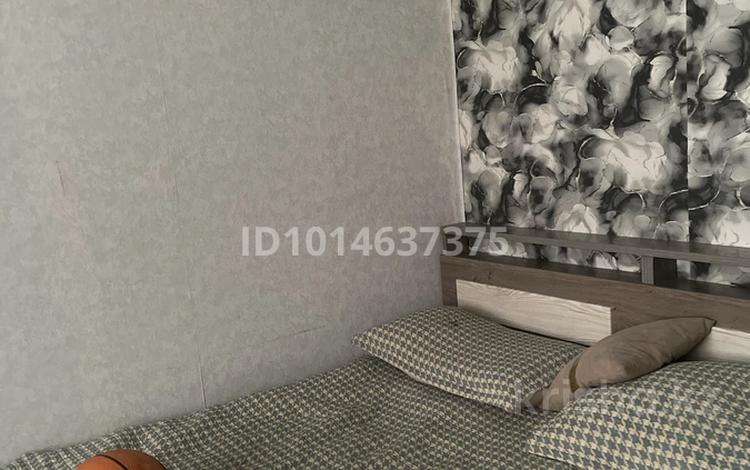 4-комнатная квартира · 63 м² · 4/5 этаж, Майкудук, 15й микрорайон за 150 000 ₸ в Караганде, Алихана Бокейханова р-н — фото 2