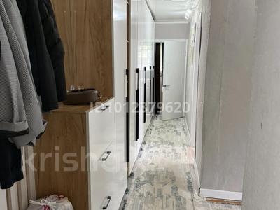 3-комнатная квартира · 75 м² · 1/2 этаж, Уральская — 24 школа за 13 млн 〒 в Петропавловске