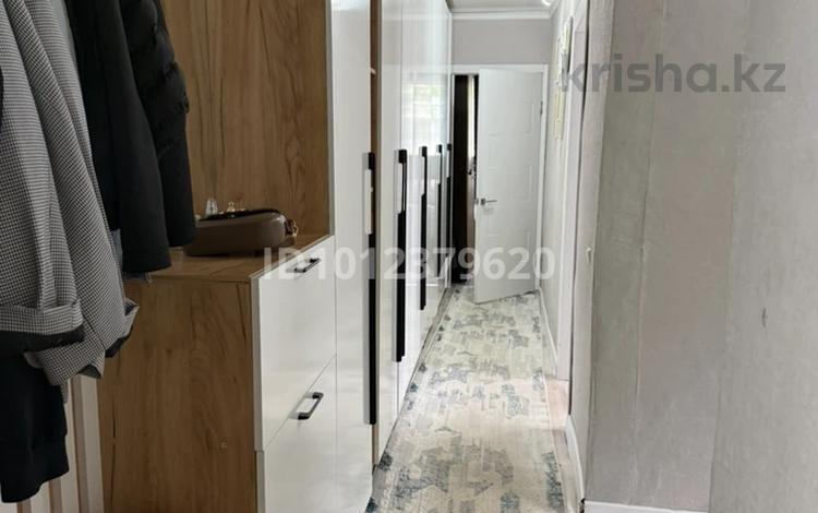 3-комнатная квартира · 75 м² · 1/2 этаж, Уральская — 24 школа за 13 млн 〒 в Петропавловске — фото 2