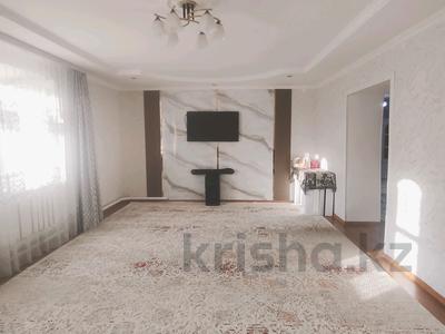 Отдельный дом · 4 комнаты · 130 м² · 11 сот., Меловые горки 15 — Школа за 24 млн 〒 в Уральске