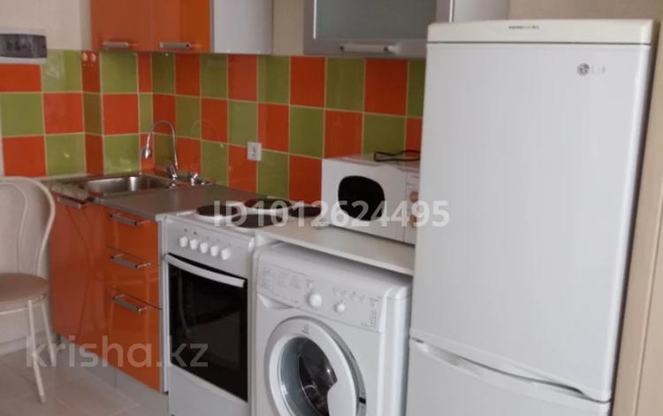 1-комнатная квартира · 18 м² · 2/9 этаж, Женис 45/3 за 140 000 ₸ в Астане, Сарыарка р-н — фото 2