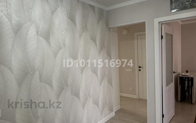 2-бөлмелі пәтер · 54 м² · 2/5 қабат, мкр 8 275 — Братья жубановых 275, бағасы: 23 млн ₸ в Актобе — фото 2