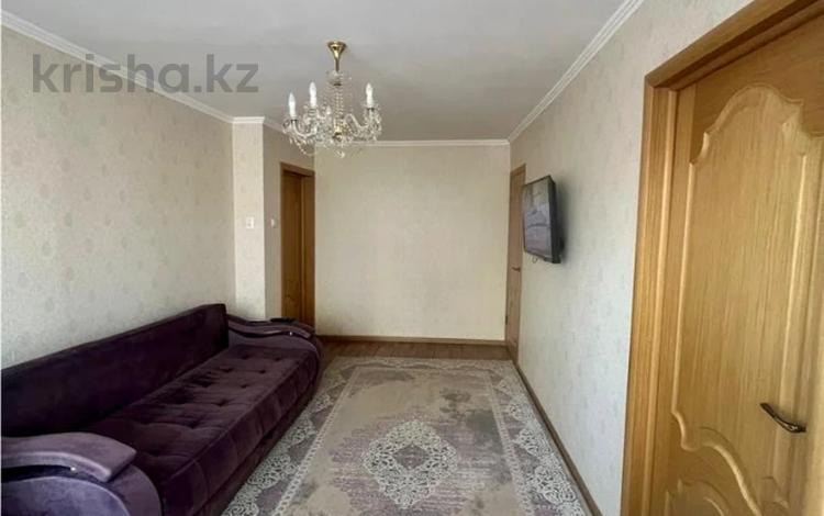 2-комнатная квартира · 43.3 м² · 4/5 этаж, ул. Ерубаева за 18.8 млн ₸ в Караганде, Казыбек би р-н — фото 4