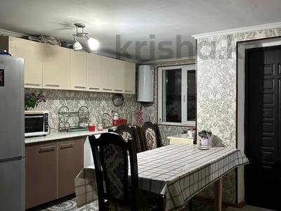 Жеке үй • 4 бөлмелер • 152.5 м² • 10 сот., Енбек 69, бағасы: 22 млн 〒 в Каскелене