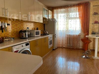 2-комнатная квартира, 46 м², 2/10 этаж помесячно, Кошкарбаева 56 за 168 000 〒 в Астане, Алматы р-н