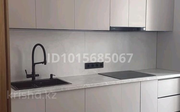2-комнатная квартира · 64 м² · 3/9 этаж, Жандосова 1 — Cулейменова за 76 млн ₸ в Алматы — фото 2