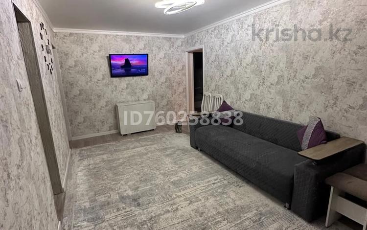 3-комнатная квартира · 60 м² · 1/5 этаж, Алашахана 23 за 21 млн ₸ в Жезказгане — фото 2