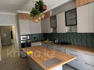 3-бөлмелі пәтер · 85 м² · 3/6 қабат, Айбергенова 2А, бағасы: 350 000 ₸ в Шымкенте, Аль-Фарабийский р-н