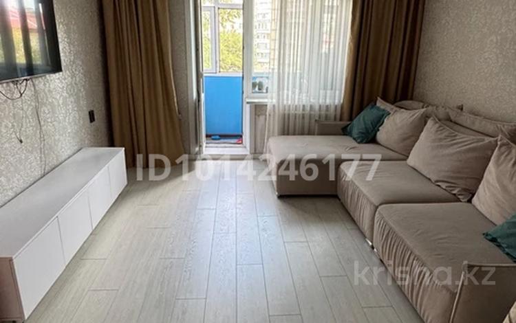 3-комнатная квартира · 61.6 м² · 3/5 этаж, Глинки 5 — 11 школа , 39 школа рядом . Синицына ул. за 300 000 ₸ в Семее — фото 2