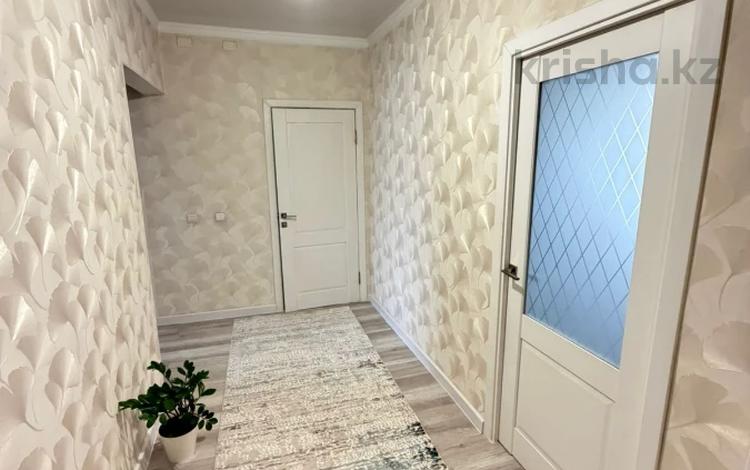 2-комнатная квартира · 64.7 м² · 6/6 этаж, мкр Кокжиек за 26.8 млн ₸ в Алматы, Жетысуский р-н — фото 2
